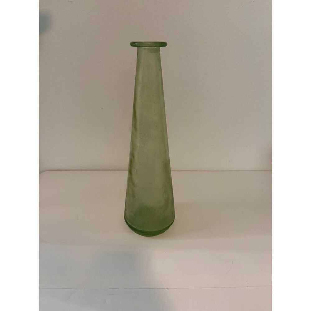 Vtg green glass vase with tapered form